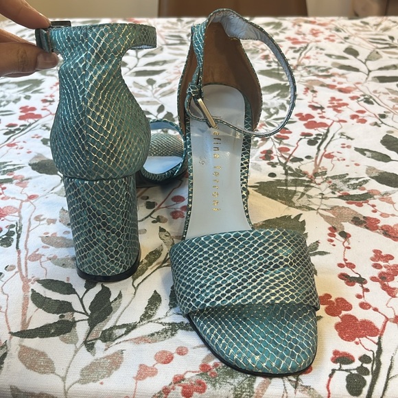 Argentine designer Sandal. Size 6 - Picture 4 of 4